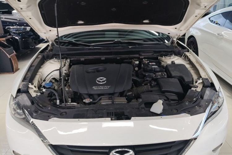 Used Mazda CX-4 2018 2.0L Automatic Two-Wheel Drive Blue Sky Exploration Version China V Standard Engine Bay