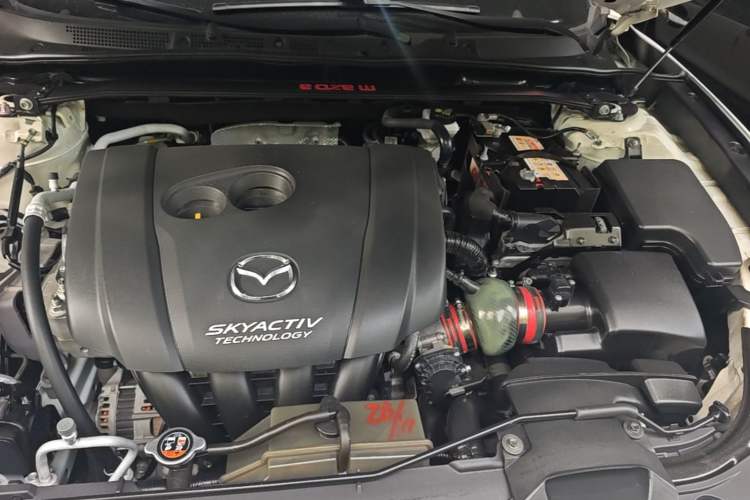 Used Mazda CX-4 2018 2.5L Automatic 4x4 Blue Sky Sport Edition China V Standard Engine Bay
