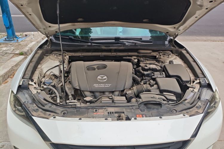 Used Mazda CX-4 2018 2.0L Automatic Two-Wheel Drive Blue Sky Exploration Version China V Standard Engine Bay