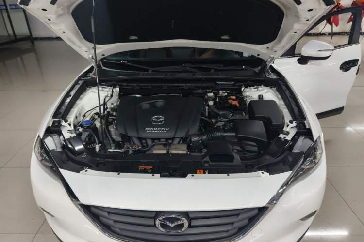 Used Mazda CX-4 2018 2.0L Automatic Two-Wheel Drive Blue Sky Dynamic Version China V Standard Engine Bay