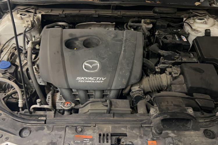Used Mazda CX-4 2018 2.0L Automatic Two-Wheel Drive Blue Sky Dynamic Version China V Standard Engine Bay