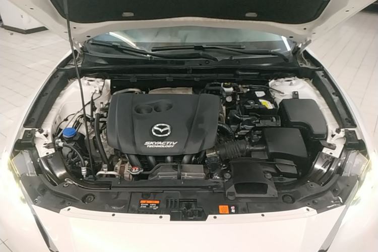 Used Mazda CX-4 2018 2.0L Manual Two-Wheel Drive Blue Sky Dynamic Edition China V Standard Engine Bay