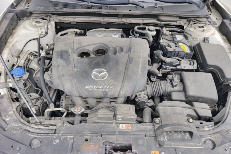 Used Mazda CX-4 2018 2.0L Automatic Two-Wheel Drive Blue Sky Dynamic Version China V Standard Engine Bay