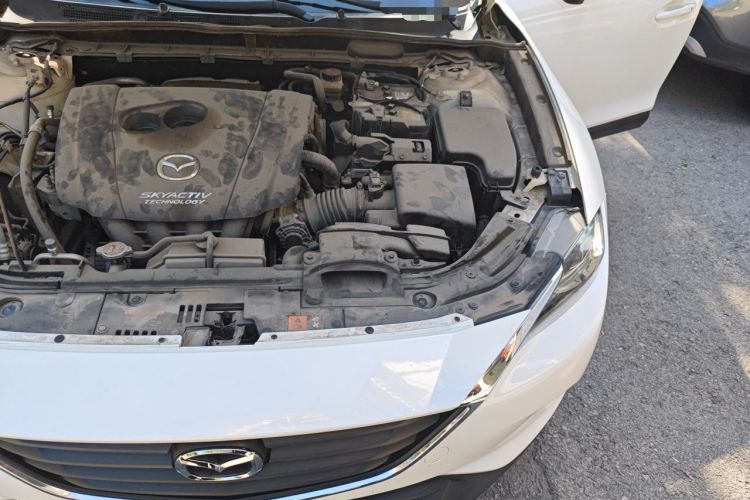 Used Mazda CX-4 2018 2.0L Automatic Two-Wheel Drive Blue Sky Dynamic Version China V Standard Engine Bay Left