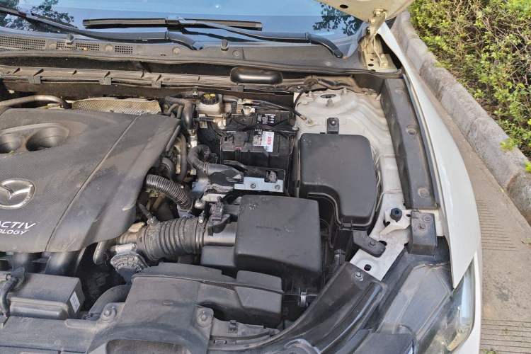 Used Mazda CX-4 2018 2.0L Automatic Two-Wheel Drive Blue Sky Luxury Edition Engine Bay Left