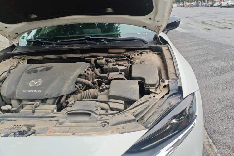 Used Mazda CX-4 2018 2.0L Automatic Two-Wheel Drive Blue Sky Dynamic Version China VI Standard Engine Bay Left