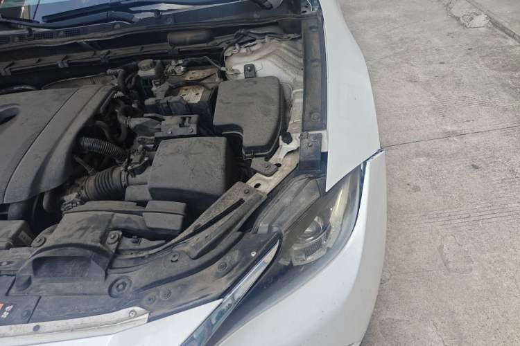 Used Mazda CX-4 2018 2.0L Automatic Two-Wheel Drive Blue Sky Dynamic Version China V Standard Engine Bay Left