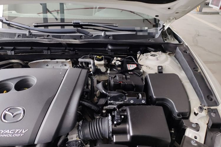 Used Mazda CX-4 2018 2.5L Automatic 4x4 Blue Sky Sport Edition China V Standard Engine Bay Left