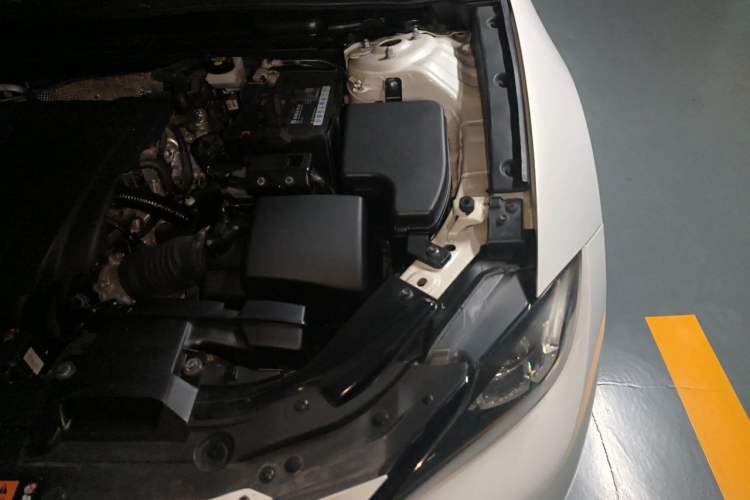 Used Mazda CX-4 2018 2.0L Automatic Two-Wheel Drive Smart Tech Edition China VI Engine Bay Left