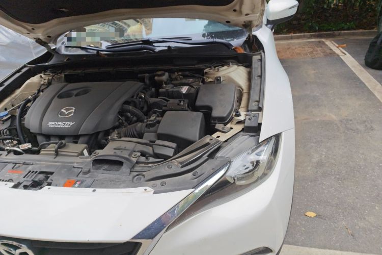 Used Mazda CX-4 2018 2.0L Automatic Two-Wheel Drive Blue Sky Dynamic Version China V Standard Engine Bay Left