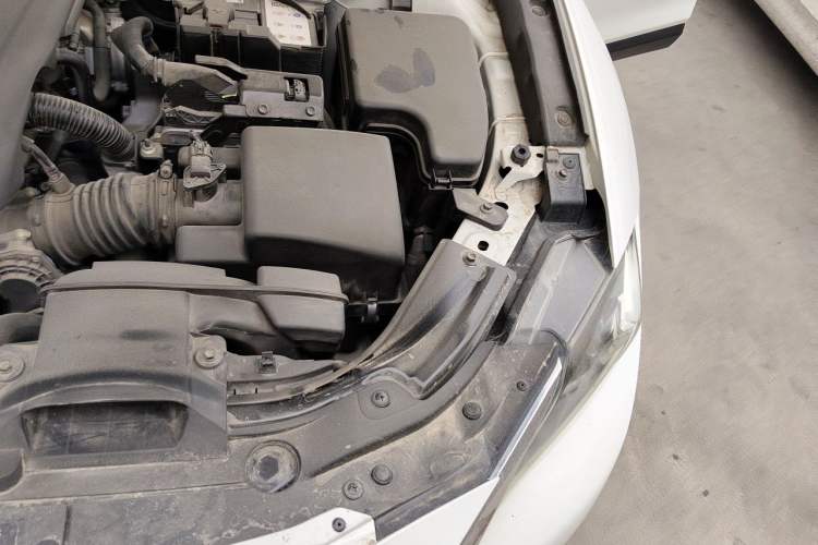 Used Mazda CX-4 2018 2.0L Automatic Two-Wheel Drive Blue Sky Luxury Edition Engine Bay Left