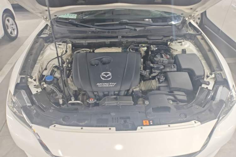 Used Mazda CX-4 2018 2.0L Automatic Two-Wheel Drive Blue Sky Dynamic Version China V Standard Engine Bay