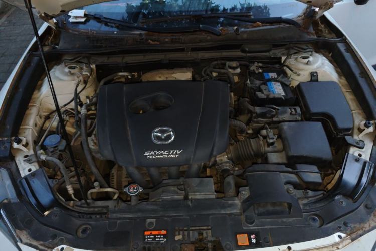 Used Mazda CX-4 2018 2.0L Automatic Two-Wheel Drive Blue Sky Dynamic Version China V Standard Engine Bay