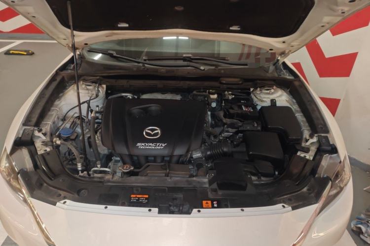 Used Mazda CX-4 2018 2.0L Automatic Two-Wheel Drive Blue Sky Dynamic Version China V Standard Engine Bay
