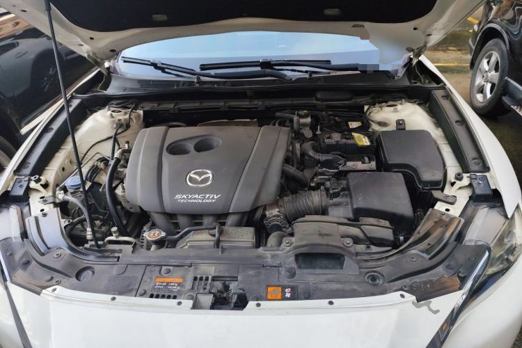 Used Mazda CX-4 2018 2.0L Automatic Two-Wheel Drive Blue Sky Dynamic Version China V Standard Engine Bay
