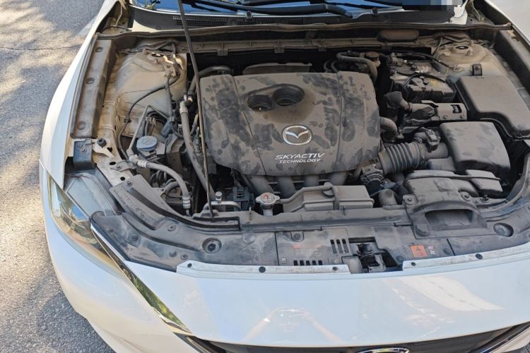 Used Mazda CX-4 2018 2.0L Automatic Two-Wheel Drive Blue Sky Dynamic Version China V Standard Engine Bay Right