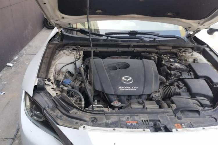 Used Mazda CX-4 2018 2.0L Automatic Two-Wheel Drive Blue Sky Premium Upgrade Version China V Standard Engine Bay Right