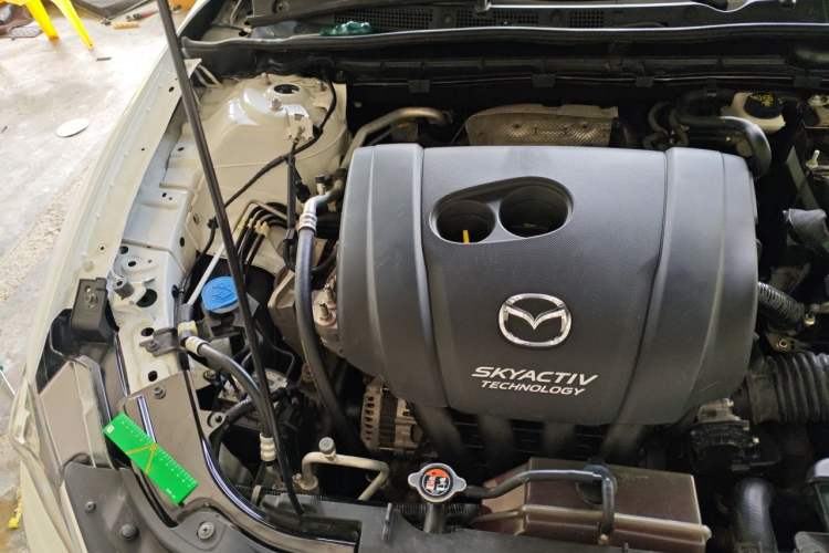 Used Mazda CX-4 2018 2.0L Automatic Two-Wheel Drive Blue Sky Exploration Version China V Standard Engine Bay Right