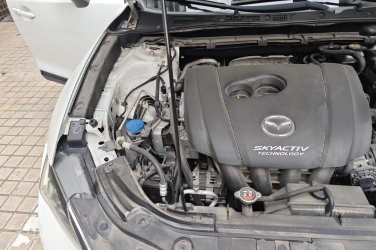 Used Mazda CX-4 2018 2.5L Automatic 4x4 Blue Sky Sport Edition China V Standard Engine Bay Right