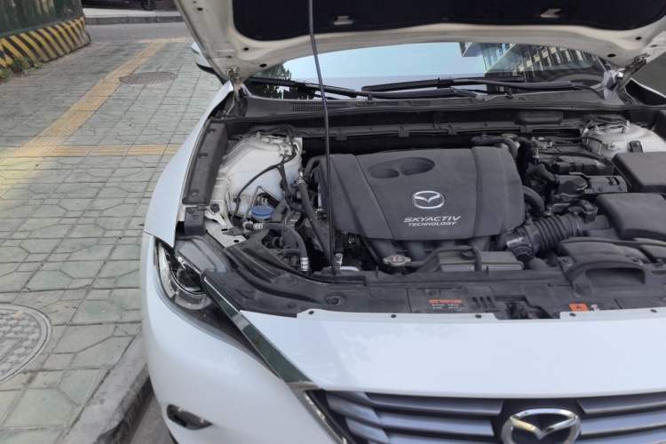 Used Mazda CX-4 2018 2.0L Automatic Two-Wheel Drive Blue Sky Luxury Edition Engine Bay Right