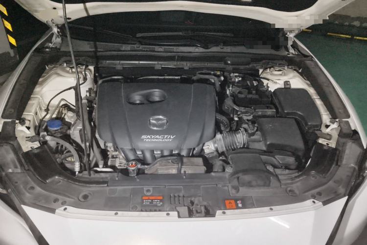 Used Mazda CX-4 2018 2.0L Automatic Two-Wheel Drive Blue Sky Premium Upgrade Version China V Standard Engine Bay