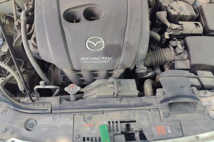 Used Mazda CX-4 2018 2.0L Automatic Two-Wheel Drive Blue Sky Dynamic Version China VI Standard Engine Bay