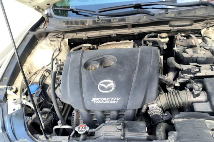 Used Mazda CX-4 2018 2.0L Automatic Two-Wheel Drive Blue Sky Dynamic Version China V Standard Engine Bay
