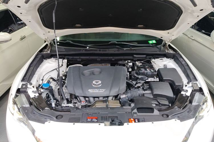 Used Mazda CX-4 2018 2.0L Automatic Two-Wheel Drive Blue Sky Dynamic Version China V Standard Engine Bay