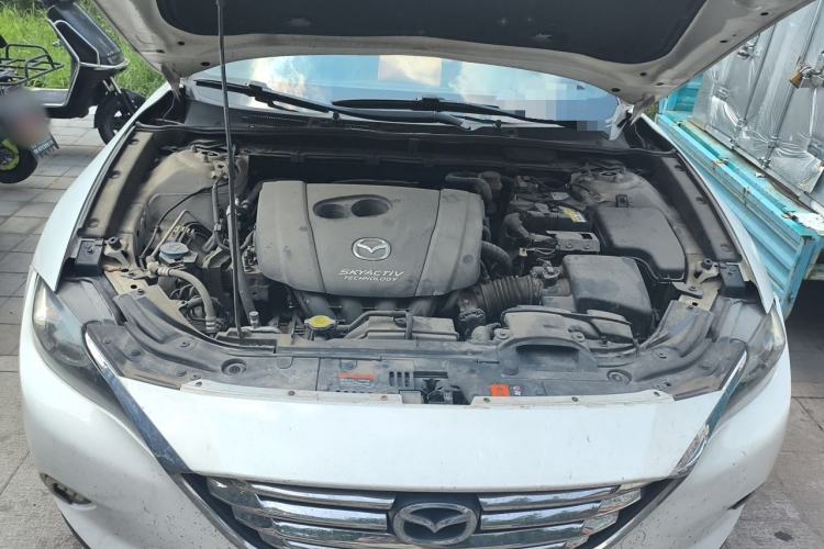 Used Mazda CX-4 2018 2.0L Automatic Two-Wheel Drive Blue Sky Dynamic Version China V Standard Engine Bay
