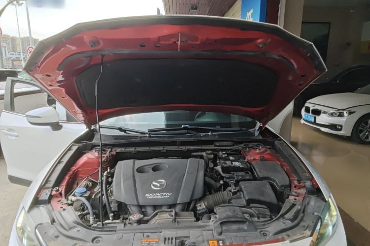 Used Mazda CX-4 2018 2.0L Automatic Two-Wheel Drive Blue Sky Dynamic Version China VI Standard Engine Bay