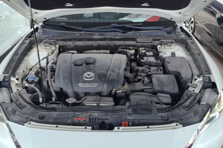Used Mazda CX-4 2018 2.0L Automatic Two-Wheel Drive Blue Sky Dynamic Version China V Standard Engine Bay