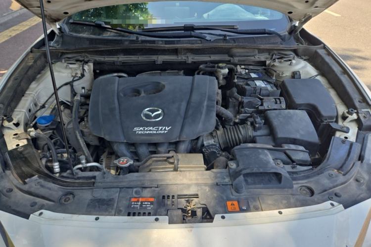 Used Mazda CX-4 2018 2.0L Automatic Two-Wheel Drive Blue Sky Premium Upgrade Version China V Standard Engine Bay