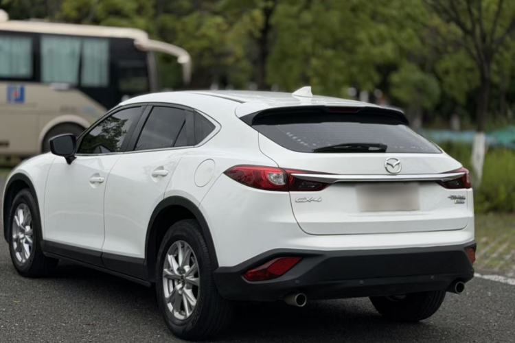 Used Mazda CX-4 2018 2.0L Automatic Two-Wheel Drive Blue Sky Dynamic Version China V Standard Exterior 10