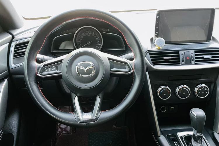 Used Mazda CX-4 2018 2.0L Automatic Two-Wheel Drive Blue Sky Dynamic Version China V Standard Exterior 10