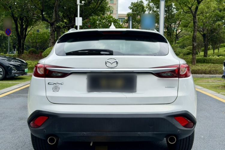 Used Mazda CX-4 2018 2.0L Automatic Two-Wheel Drive Blue Sky Premium Upgrade Version China VI Standard Exterior 2