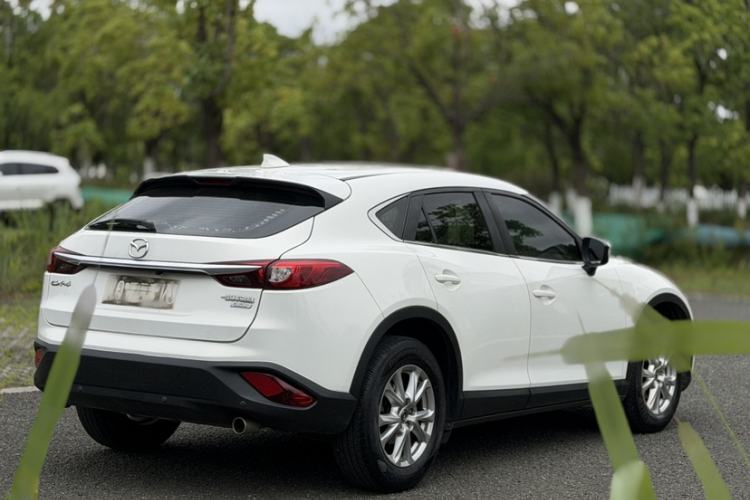 Used Mazda CX-4 2018 2.0L Automatic Two-Wheel Drive Blue Sky Dynamic Version China V Standard Exterior 3
