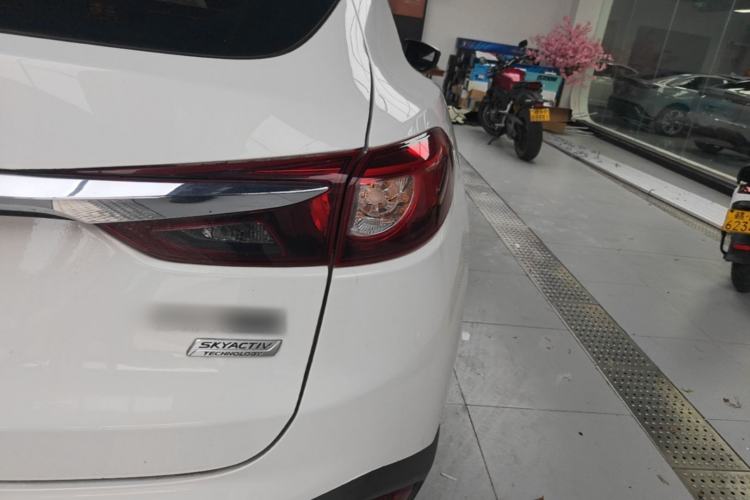 Used Mazda CX-4 2018 2.0L Automatic Two-Wheel Drive Blue Sky Dynamic Version China VI Standard Exterior 3