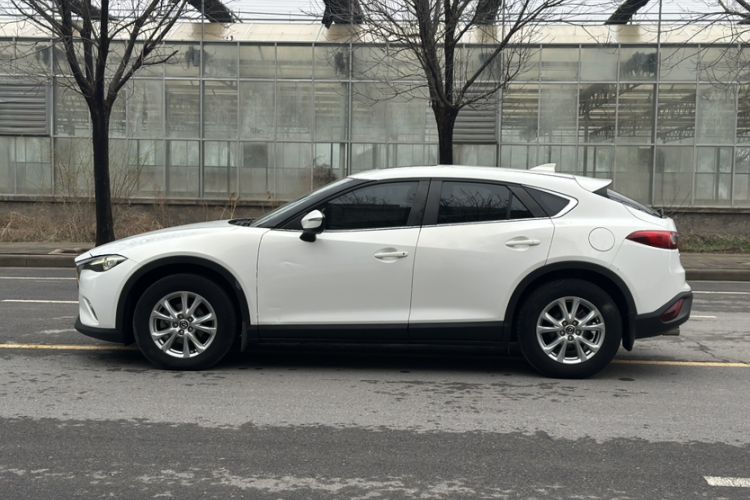 Used Mazda CX-4 2018 2.0L Automatic Two-Wheel Drive Blue Sky Dynamic Version China VI Standard Exterior 3