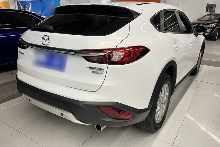 Used Mazda CX-4 2018 2.0L Automatic Two-Wheel Drive Blue Sky Dynamic Version China V Standard Exterior 3