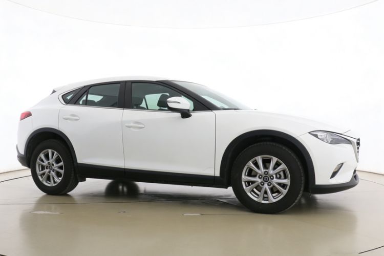 Used Mazda CX-4 2018 2.0L Automatic Two-Wheel Drive Blue Sky Dynamic Version China V Standard Exterior 3