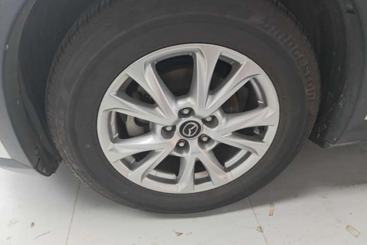 Used Mazda CX-4 2018 2.0L Automatic Two-Wheel Drive Blue Sky Dynamic Version China VI Standard Exterior 4