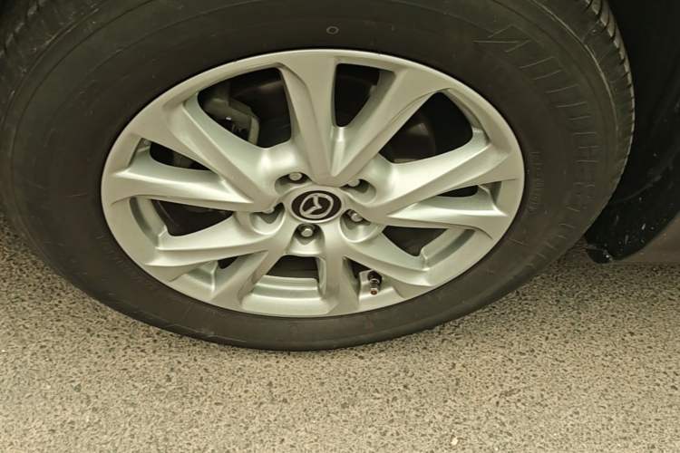 Used Mazda CX-4 2018 2.0L Automatic Two-Wheel Drive Blue Sky Dynamic Version China V Standard Exterior 4