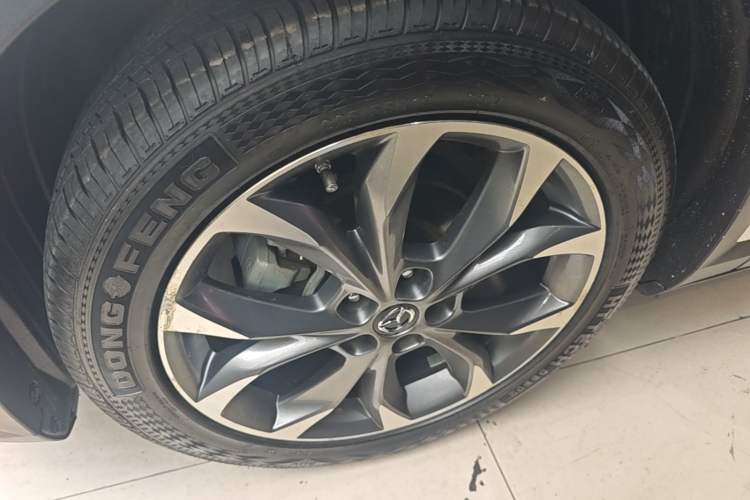 Used Mazda CX-4 2018 2.5L Automatic 4x4 Blue Sky Sport Edition China V Standard Exterior 4
