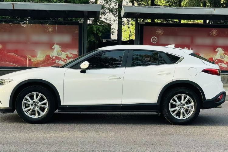 Used Mazda CX-4 2018 2.0L Automatic Two-Wheel Drive Blue Sky Dynamic Version China V Standard Exterior 4