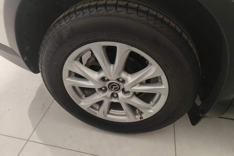 Used Mazda CX-4 2018 2.0L Automatic Two-Wheel Drive Blue Sky Dynamic Version China VI Standard Exterior 5