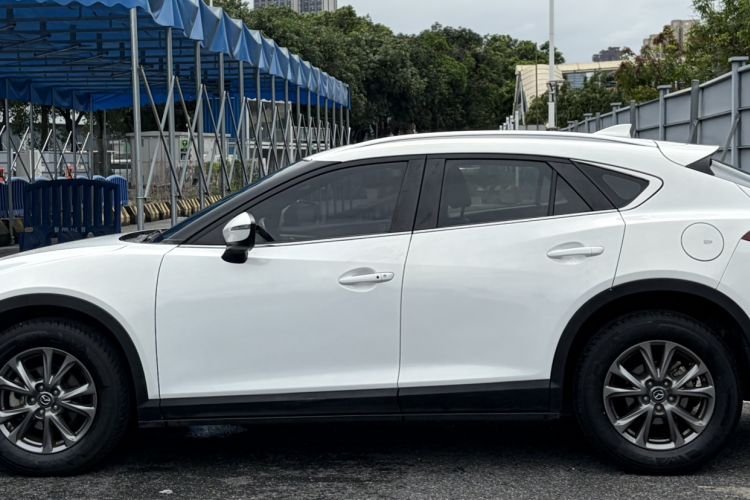 Used Mazda CX-4 2018 2.0L Automatic Two-Wheel Drive Blue Sky Premium Upgrade Version China VI Standard Exterior 5