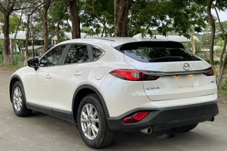 Used Mazda CX-4 2018 2.0L Automatic Two-Wheel Drive Blue Sky Dynamic Version China VI Standard Exterior 7
