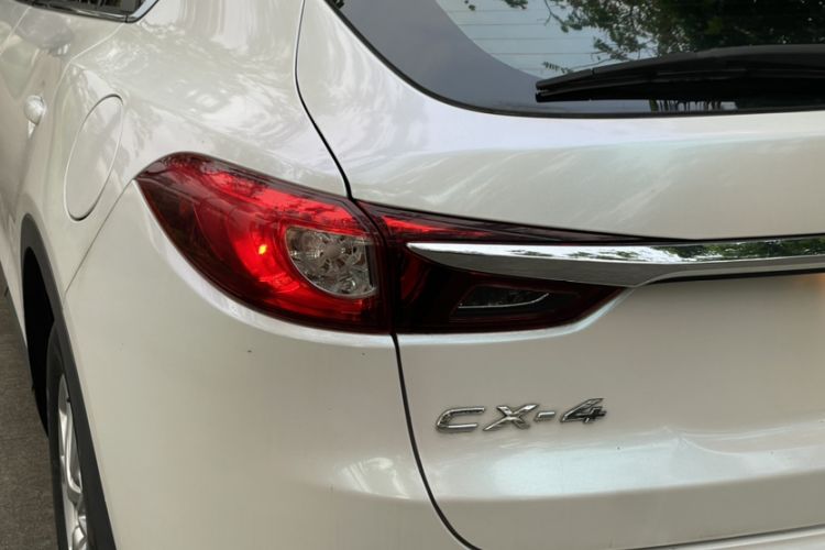 Used Mazda CX-4 2018 2.0L Automatic Two-Wheel Drive Blue Sky Dynamic Version China VI Standard Exterior 8