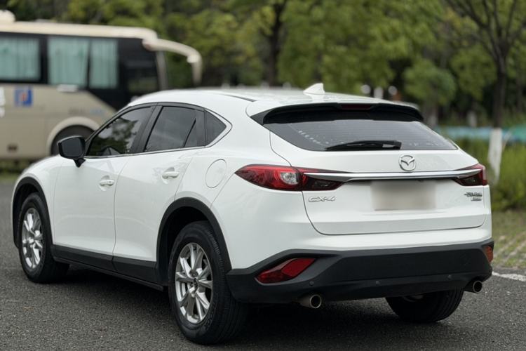 Used Mazda CX-4 2018 2.0L Automatic Two-Wheel Drive Blue Sky Dynamic Version China V Standard Exterior 9