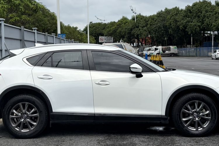 Used Mazda CX-4 2018 2.0L Automatic Two-Wheel Drive Blue Sky Premium Upgrade Version China VI Standard Exterior 9